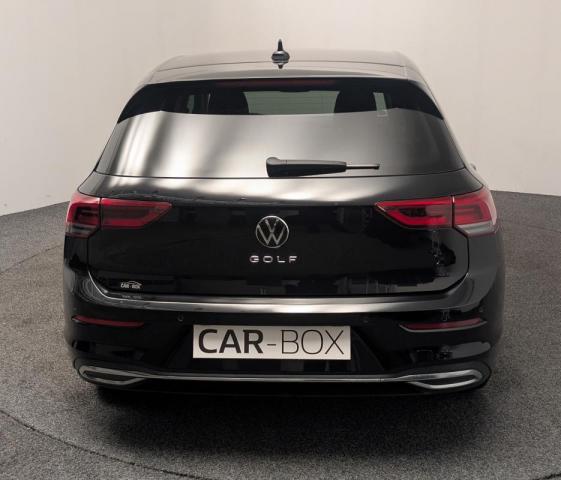 Volkswagen Golf image 8