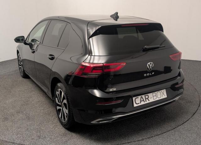 Volkswagen Golf image 6