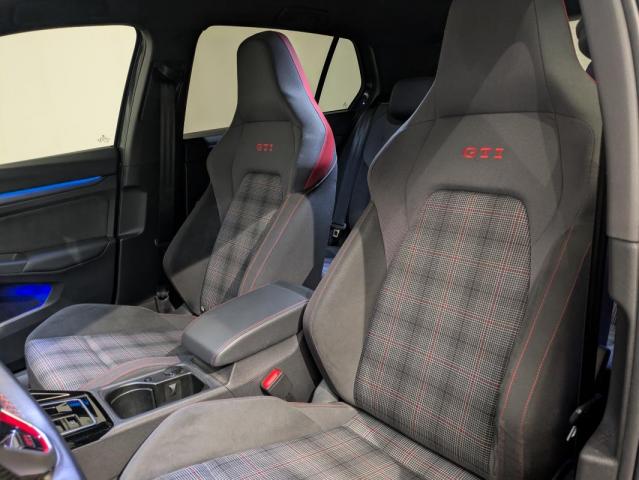 Volkswagen Golf image 9