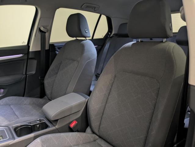 Volkswagen Golf image 6