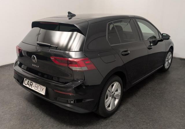 Volkswagen Golf image 9