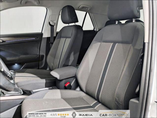 Volkswagen T-Roc image 2