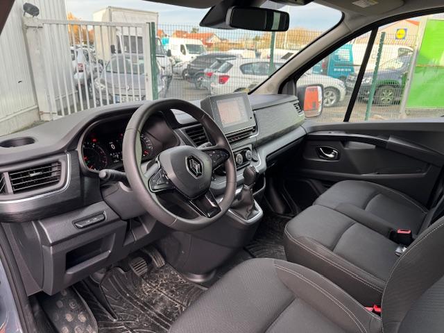 Renault Trafic image 8