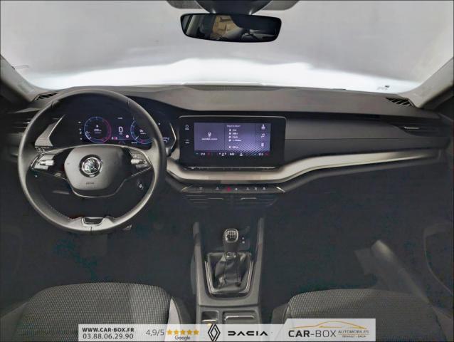 Skoda Octavia image 2