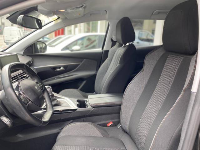 Peugeot 3008 image 3