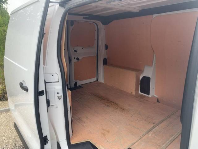 Peugeot Expert image 2
