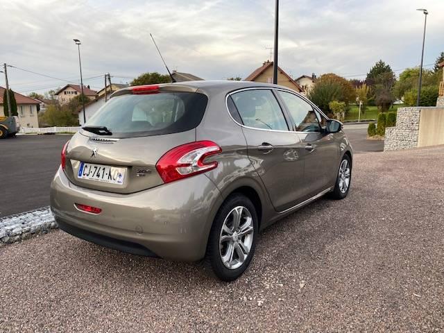 Peugeot 208 image 6