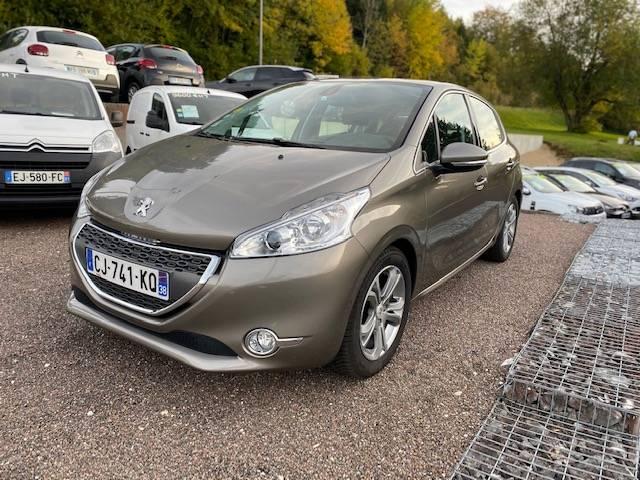 Peugeot 208 image 7