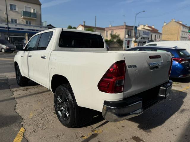 Toyota Hilux image 2