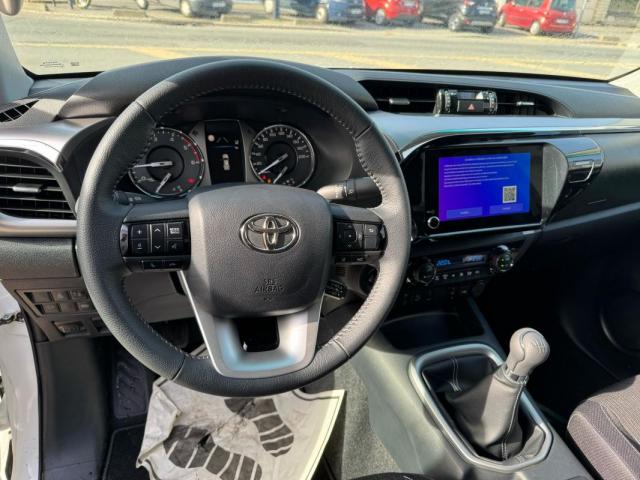 Toyota Hilux image 1