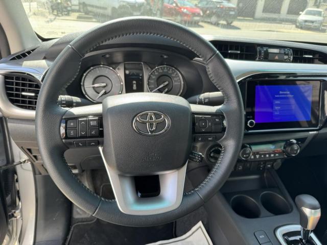 Toyota Hilux image 1
