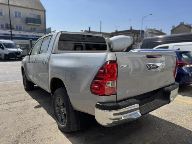 Toyota Hilux image 9