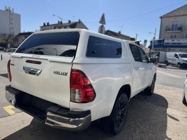 Toyota Hilux image 1