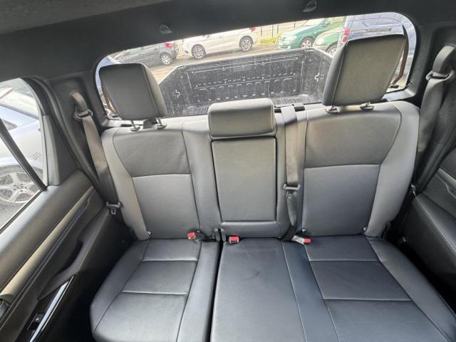 Toyota Hilux image 3