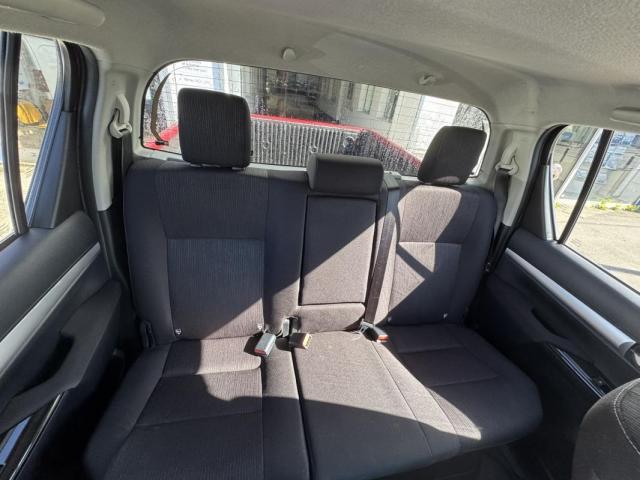 Toyota Hilux image 2