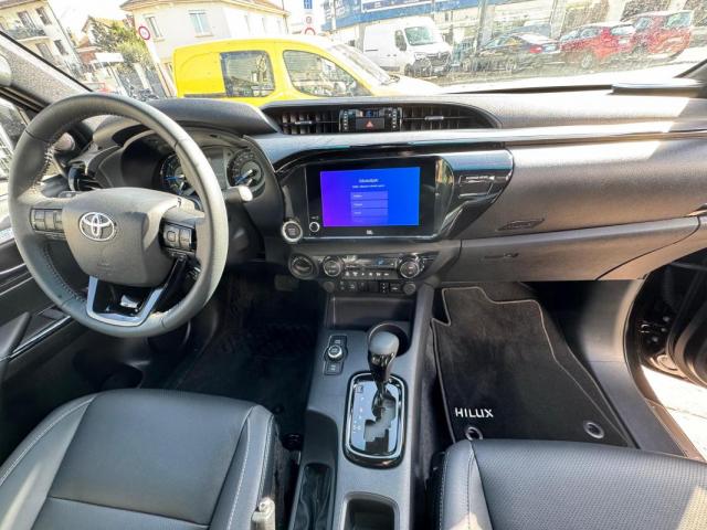 Toyota Hilux image 4
