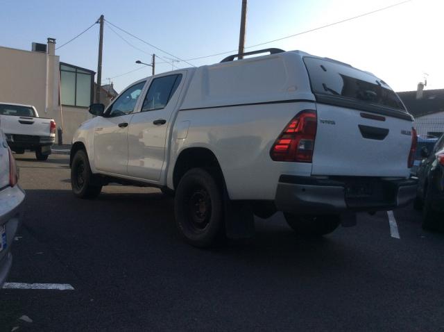 Toyota Hilux image 6