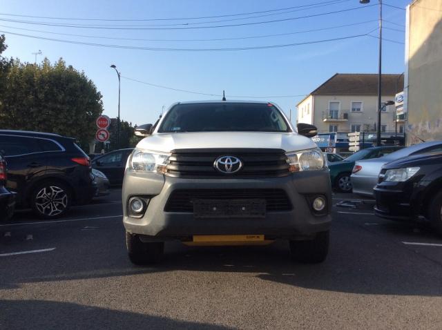 Toyota Hilux image 7