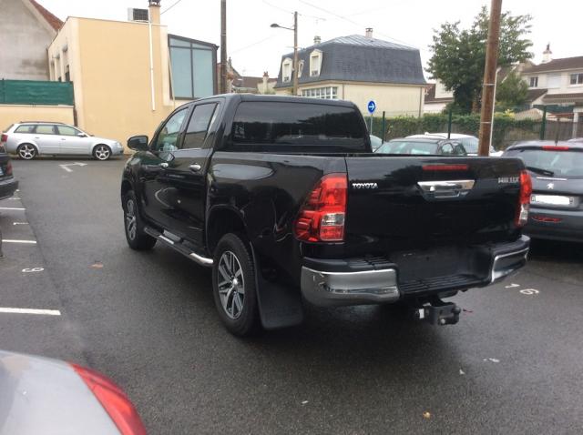 Toyota Hilux image 4