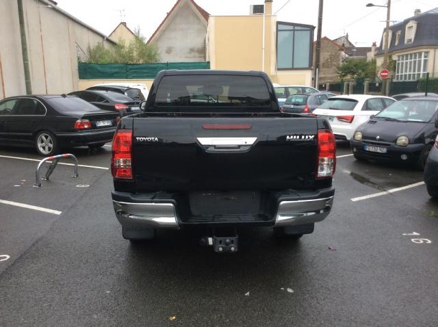 Toyota Hilux image 9