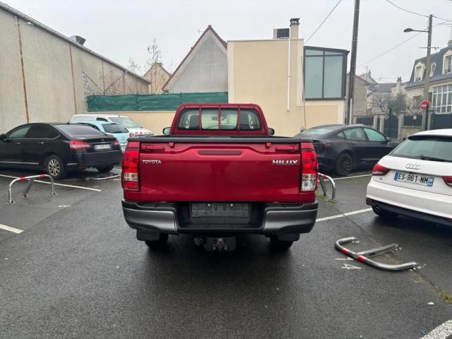 Toyota Hilux image 6