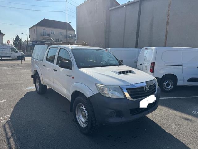 Toyota Hilux image 3
