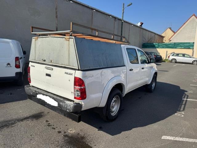 Toyota Hilux image 1