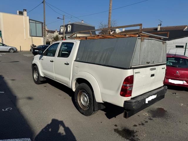 Toyota Hilux image 6