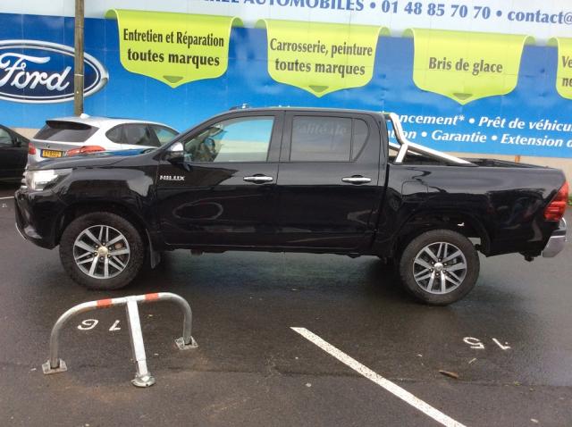 Toyota Hilux image 6