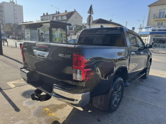 Toyota Hilux image 3