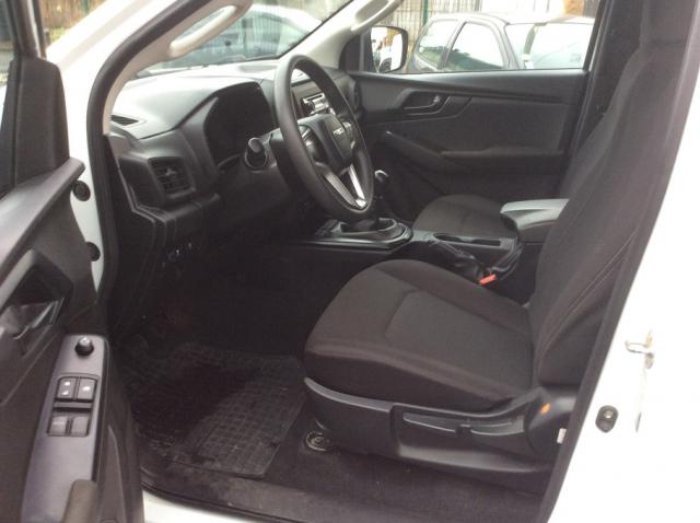 Isuzu D-Max image 2