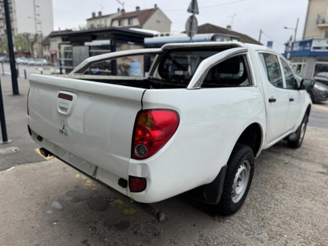 Mitsubishi L200 image 6