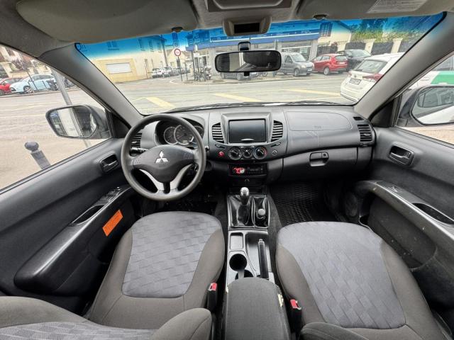 Mitsubishi L200 image 7