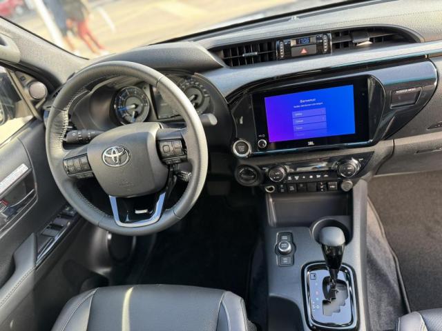 Toyota Hilux image 6