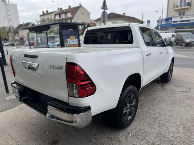 Toyota Hilux image 8