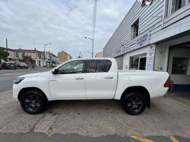 Toyota Hilux image 4