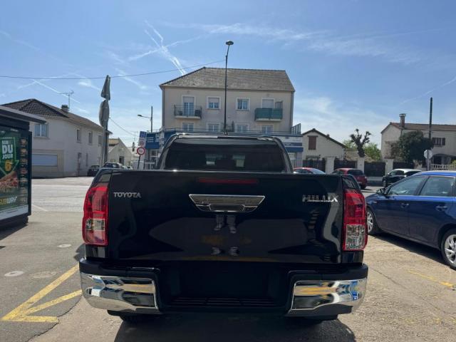 Toyota Hilux image 6
