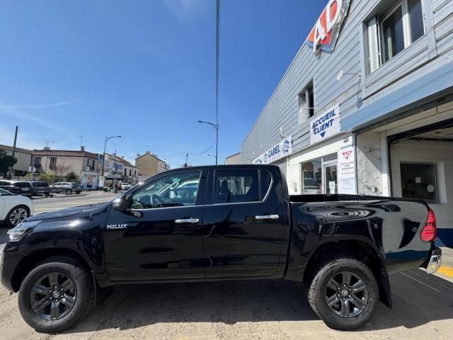 Toyota Hilux image 8