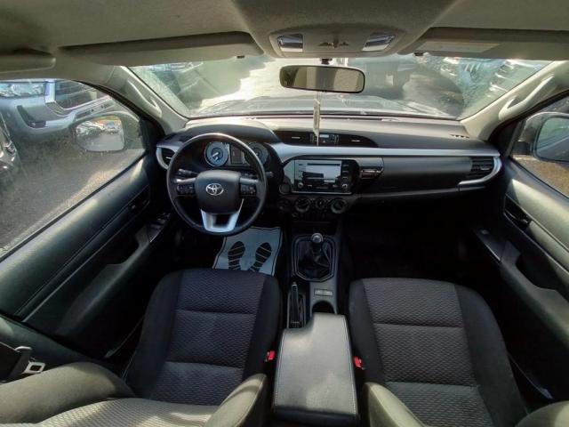 Toyota Hilux image 9