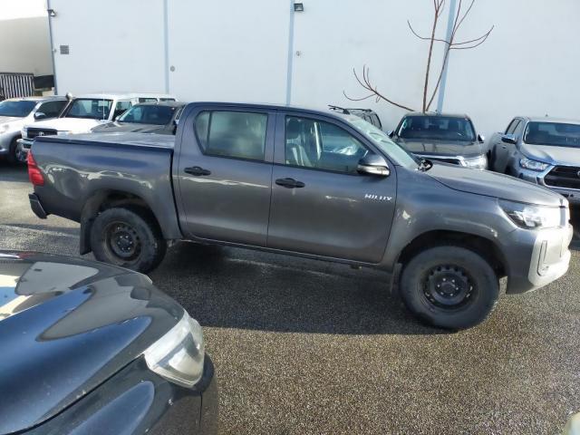 Toyota Hilux image 2