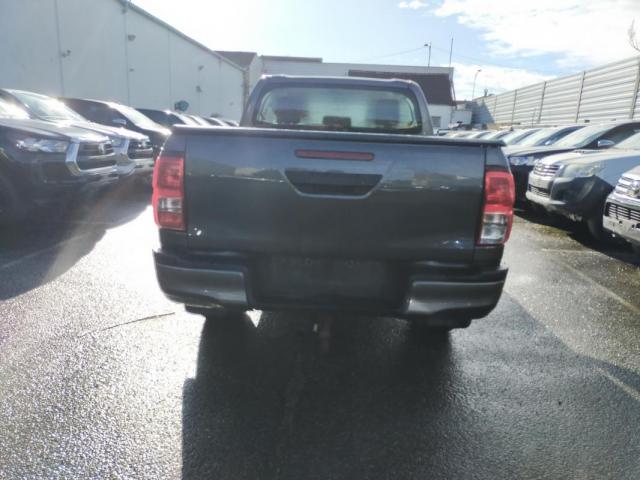 Toyota Hilux image 4