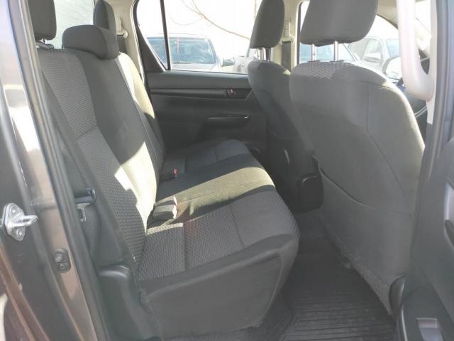 Toyota Hilux image 6
