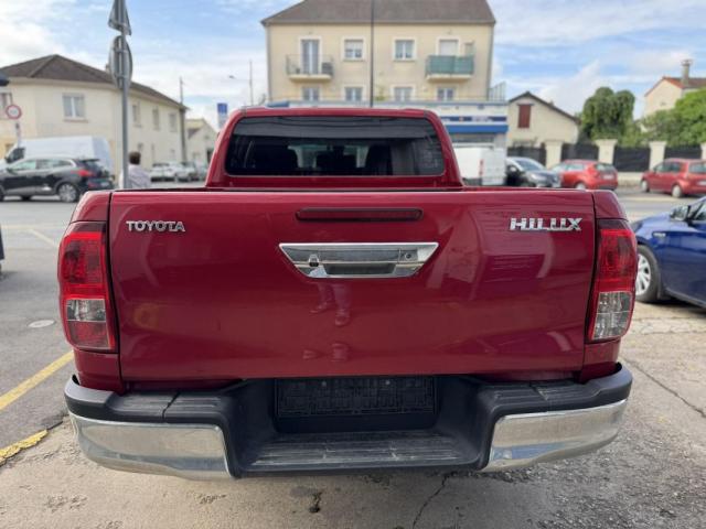 Toyota Hilux image 2