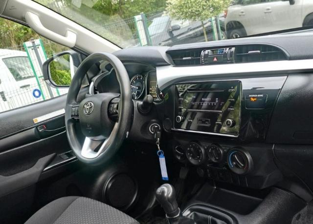 Toyota Hilux image 1