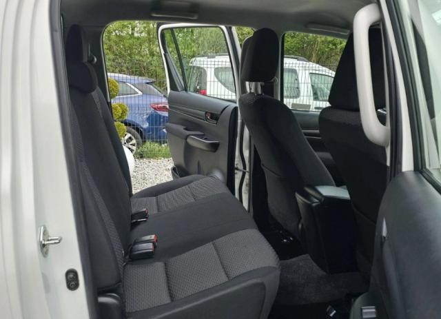 Toyota Hilux image 5