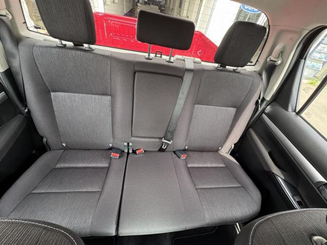 Toyota Hilux image 7