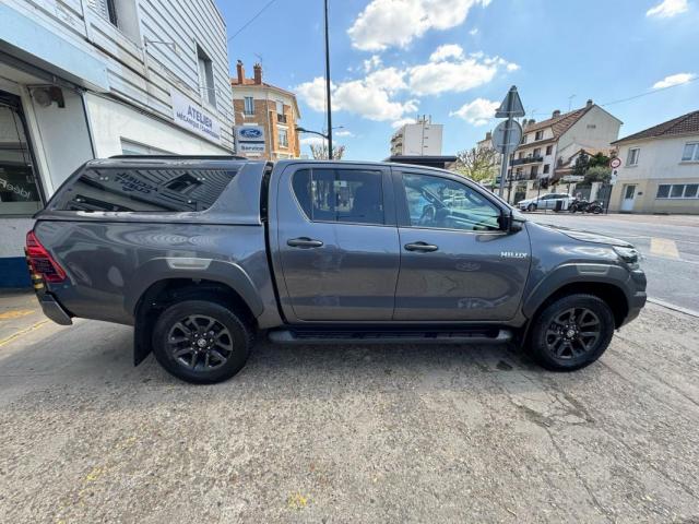 Toyota Hilux image 8