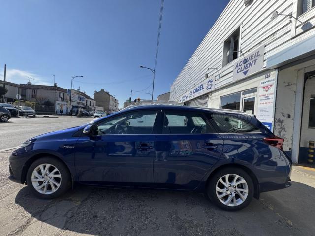Toyota Auris image 3