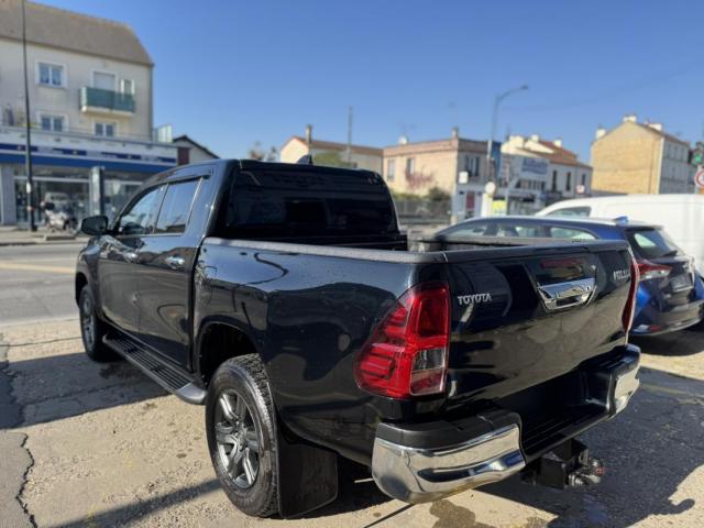 Toyota Hilux image 2