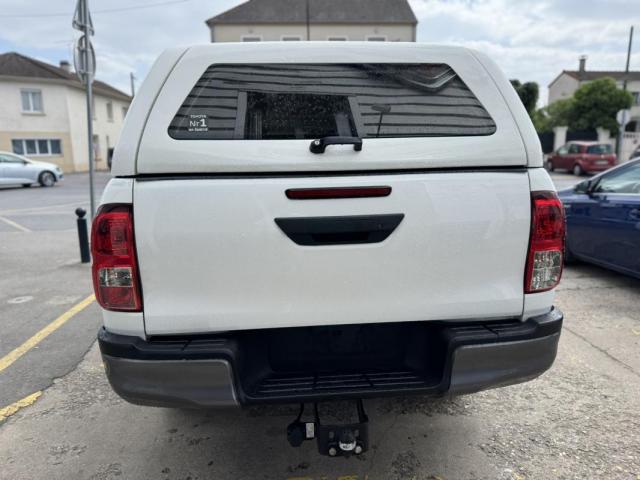 Toyota Hilux image 4